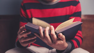 Reading invites you to tranquility and gives you a certain happiness.